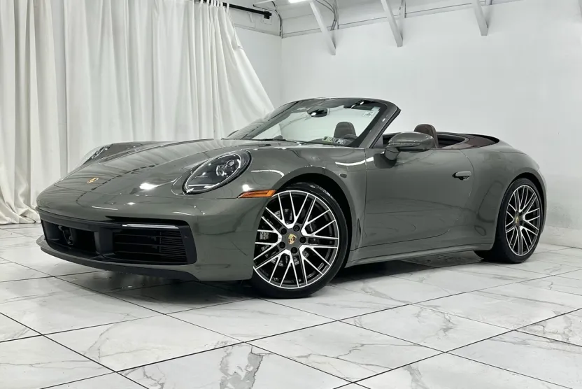 2023 Porsche 911 Cabriolet photo 1