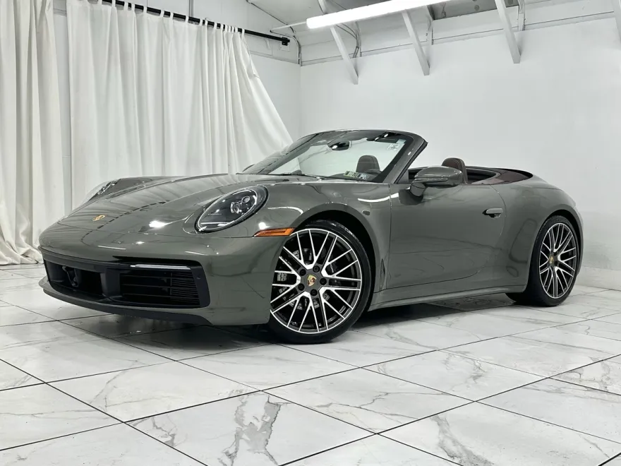 2023 Porsche 911 Cabriolet photo 1
