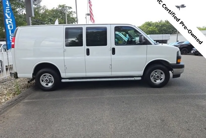 2023 Gmc Savana Cargo 2500 photo 1