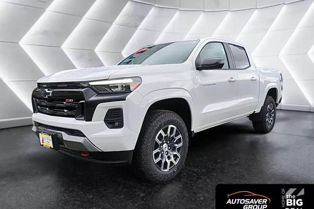 2025 Chevrolet Colorado Z71 photo 1