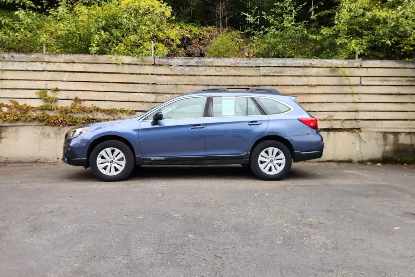 2018 Subaru Outback 2.5i photo 1