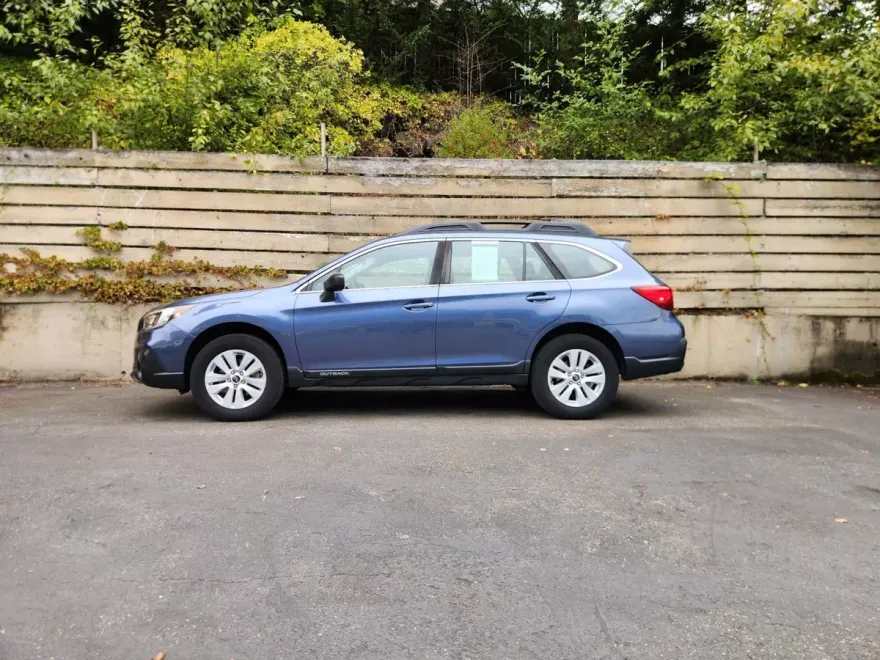 2018 Subaru Outback 2.5i photo 1