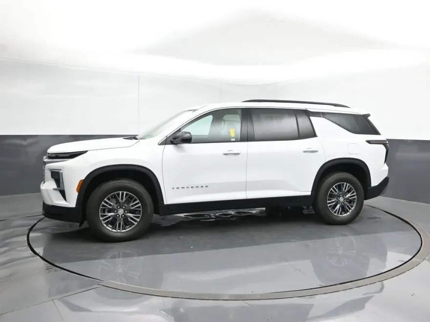 2026 Chevrolet Traverse photo 1