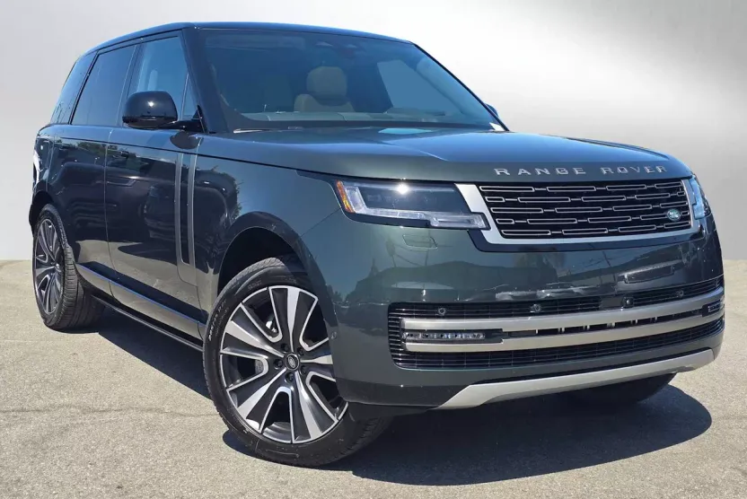 2025 Land Rover Range Rover SE photo 1