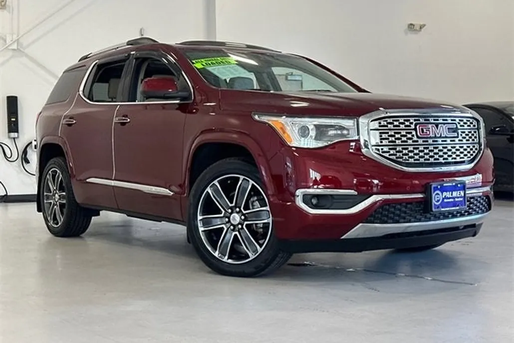 2017 Gmc Acadia Denali photo 1