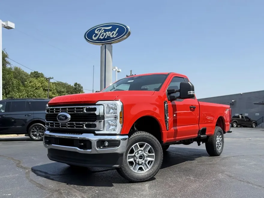 2025 Ford F-250 XLT photo 1