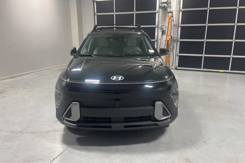 2026 Hyundai Kona SEL photo 1