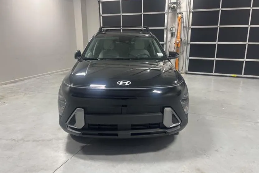 2026 Hyundai Kona SEL photo 1