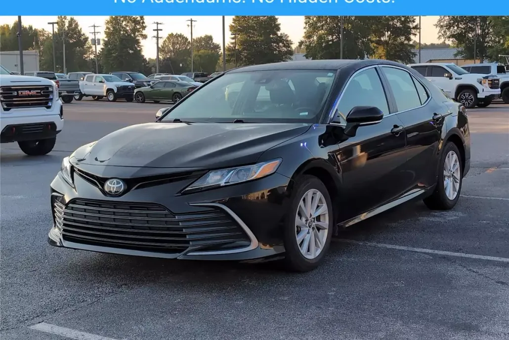 2024 Toyota Camry LE photo 1
