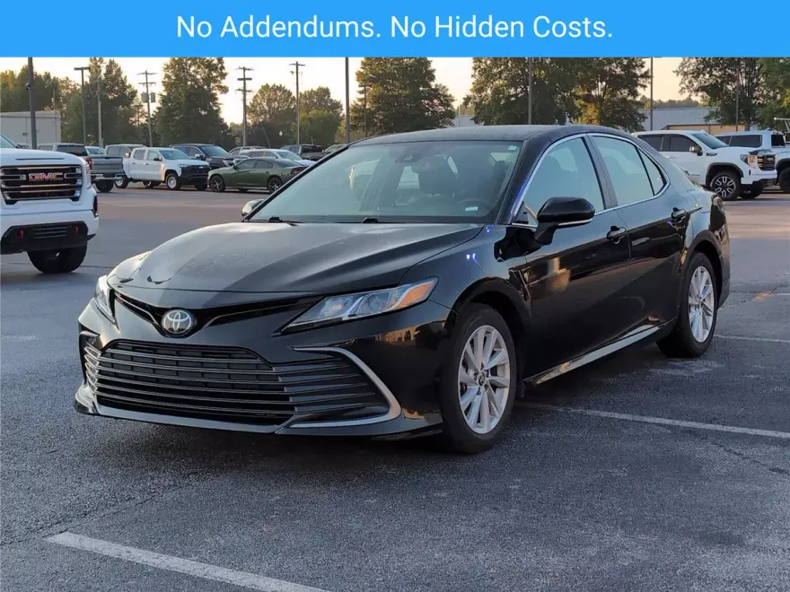 2024 Toyota Camry LE photo 1
