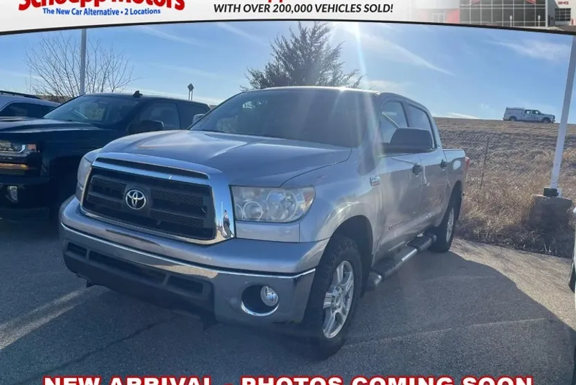 2010 Toyota Tundra CrewMax SR5 photo 1