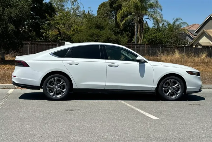 2024 Honda Accord EX photo 1