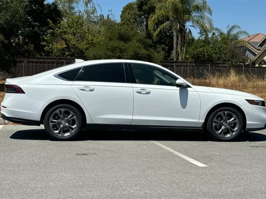 2024 Honda Accord EX photo 1