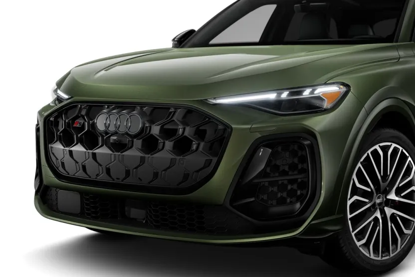 2025 Audi SQ5 Prestige photo 1