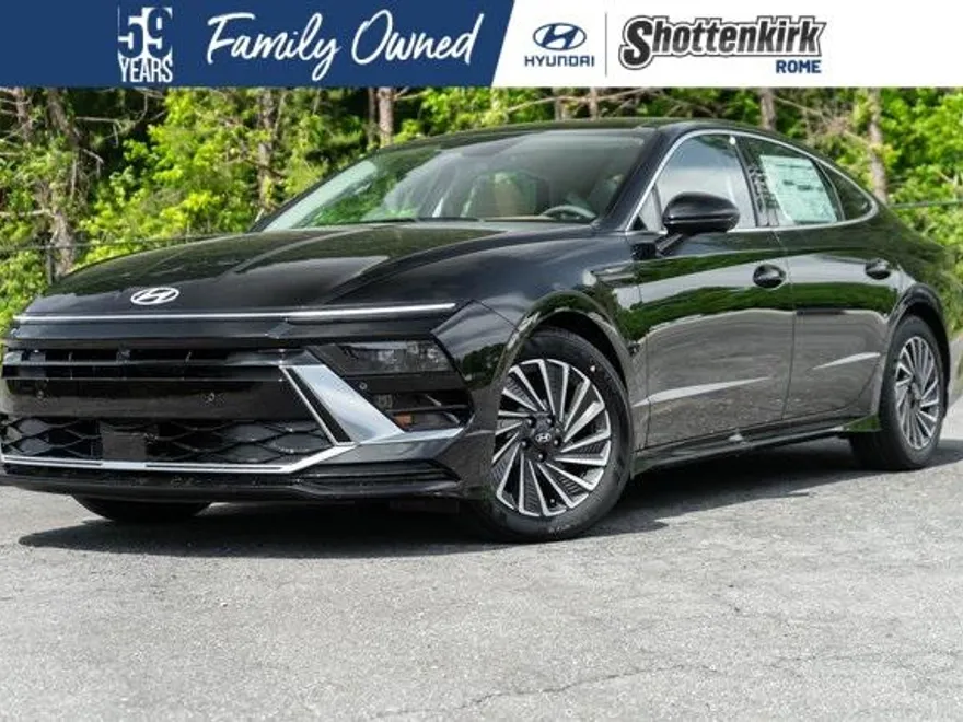 2025 Hyundai Sonata Hybrid Limited photo 1