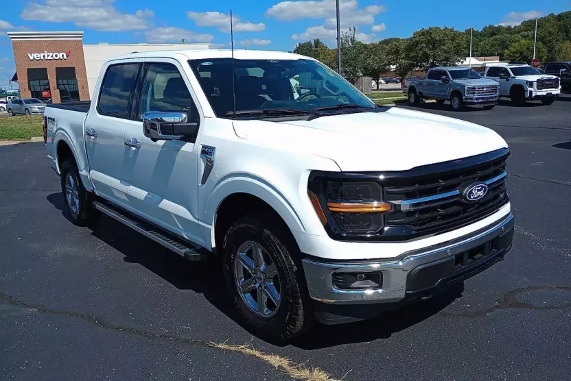 2024 Ford F-150 XLT photo 1