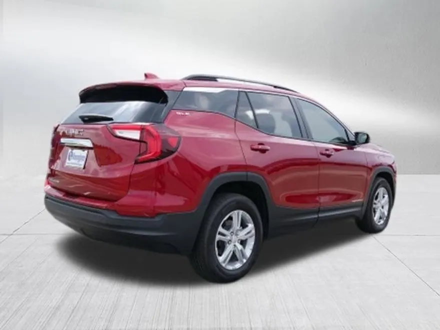 2024 Gmc Terrain SLE photo 1