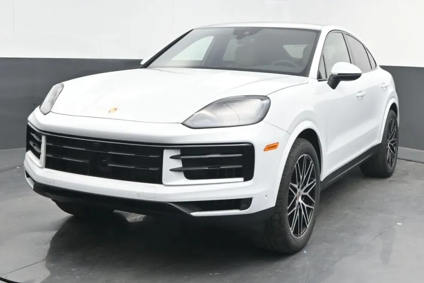 2025 Porsche Cayenne Coupe photo 1