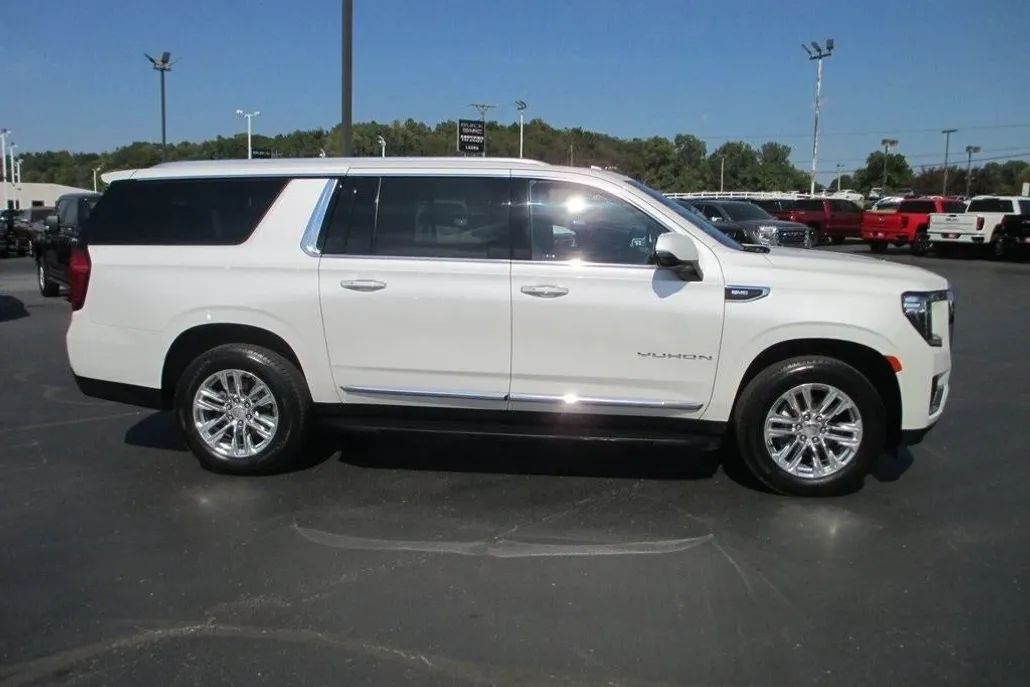 2021 Gmc Yukon XL SLT photo 1