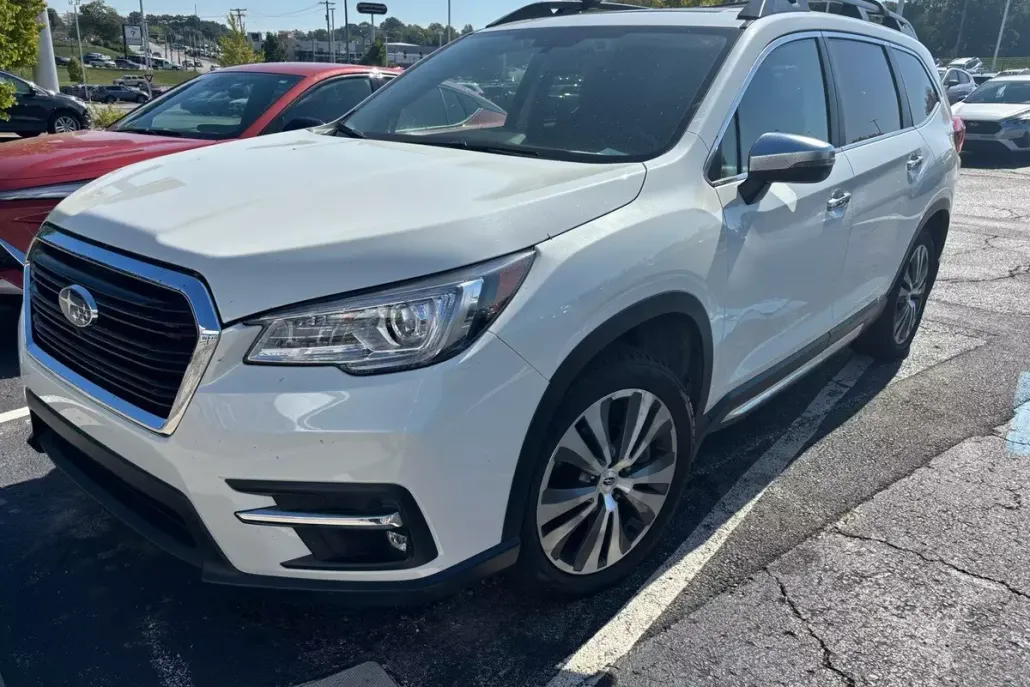 2022 Subaru Ascent Touring photo 1