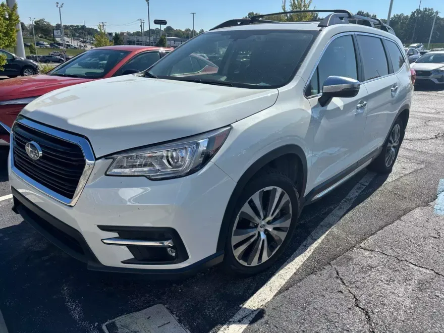 2022 Subaru Ascent Touring photo 1