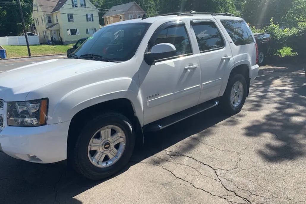 2013 Chevrolet Tahoe LT photo 1