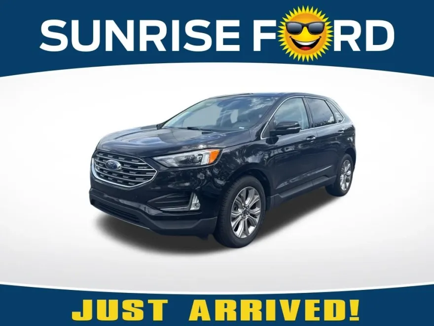 2022 Ford Edge Titanium photo 1
