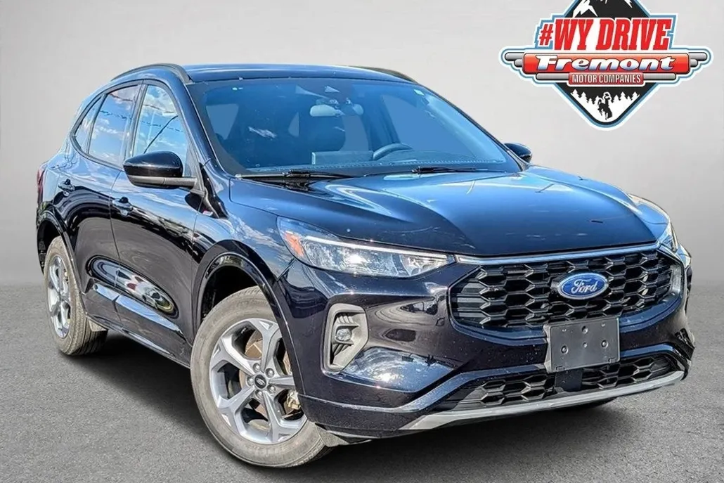 2023 Ford Escape ST-Line Select photo 1