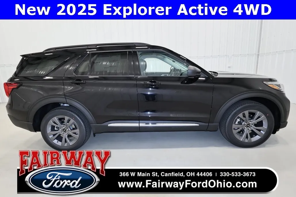 2025 Ford Explorer photo 1