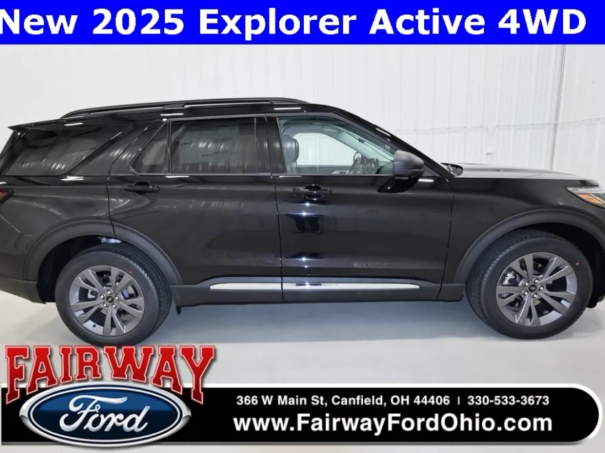 2025 Ford Explorer photo 1