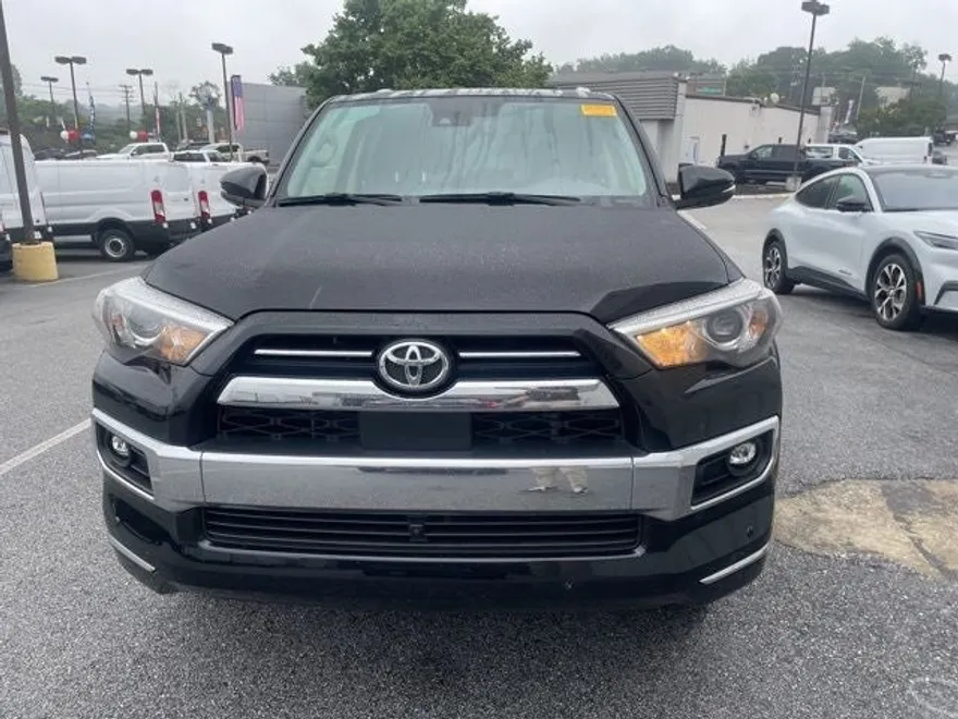 2024 Toyota 4Runner Limited photo 1