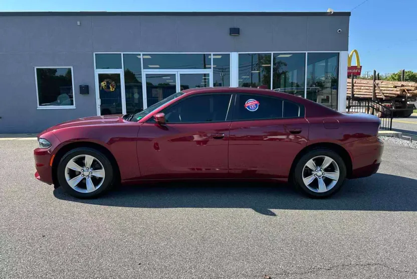 2018 Dodge Charger SXT Plus photo 1