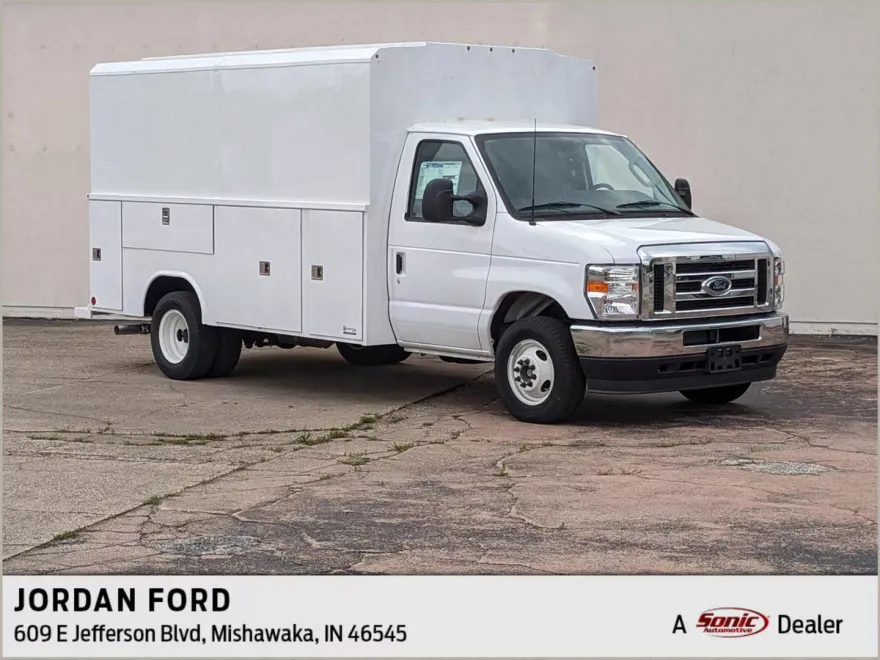 2024 Ford E-350 Base photo 1