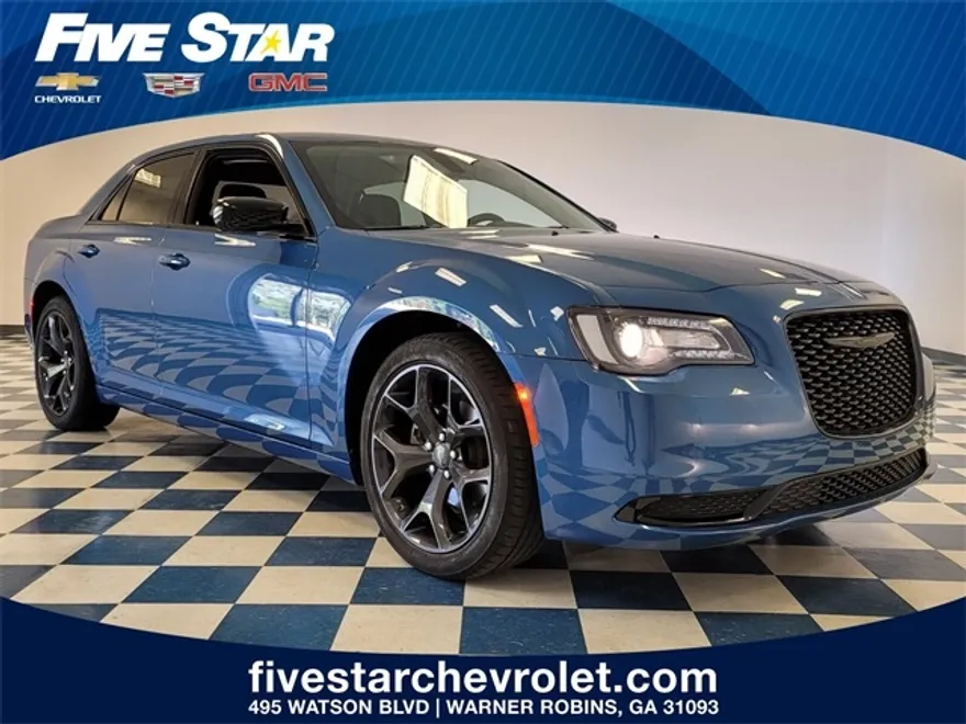 2022 Chrysler 300 Touring photo 1