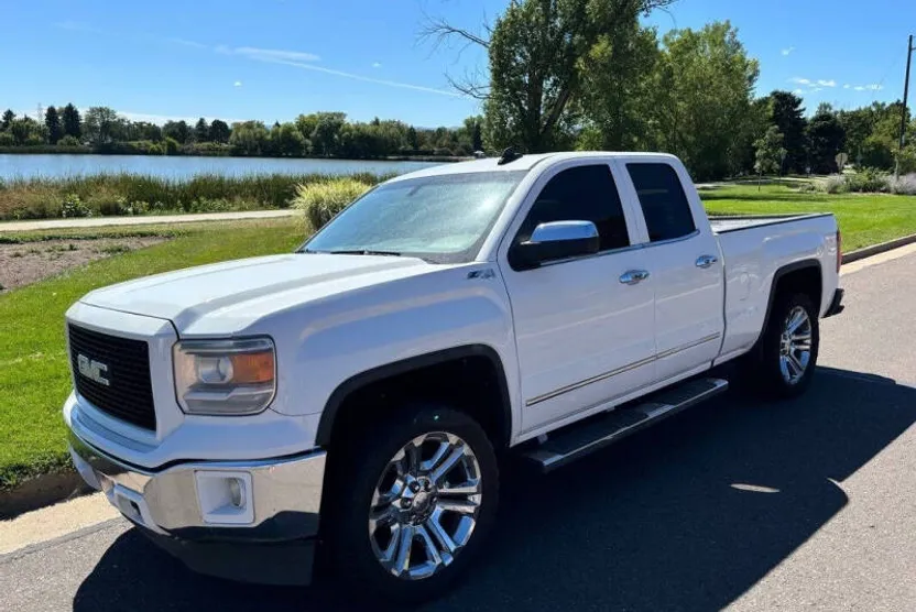 2015 Gmc Sierra 1500 SLT photo 1