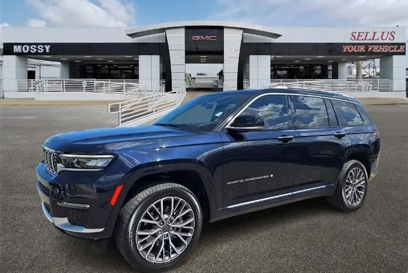 2023 Jeep Grand Cherokee L Summit Reserve photo 1
