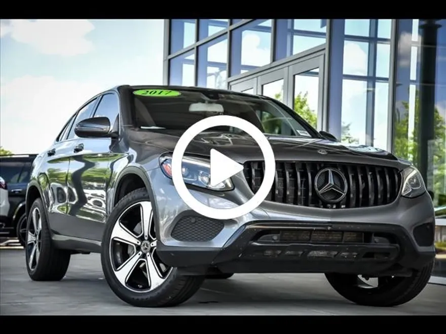 2017 Mercedes Benz GLC 300 4MATIC photo 1