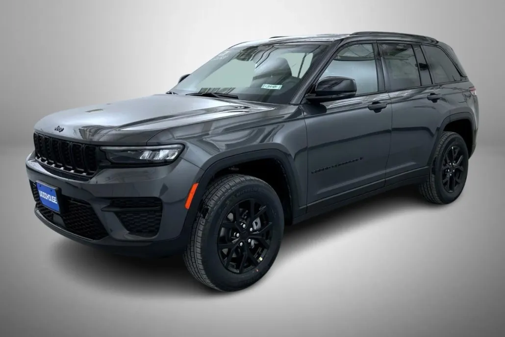 2025 Jeep Grand Cherokee Laredo photo 1