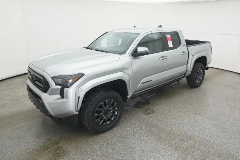 2025 Toyota Tacoma SR5 photo 1