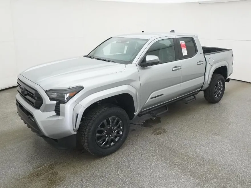 2025 Toyota Tacoma SR5 photo 1