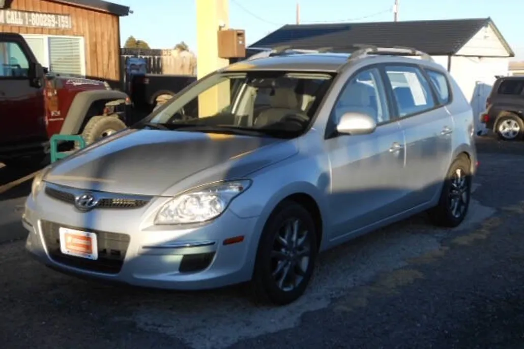 2012 Hyundai Elantra Touring GLS photo 1