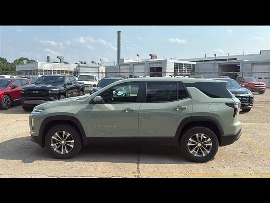 2026 Chevrolet Equinox LT photo 1