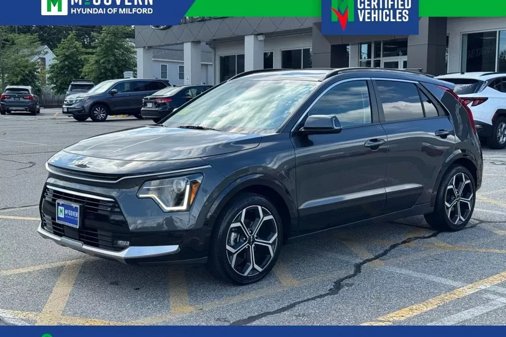 2023 Kia Niro EX Touring photo 1