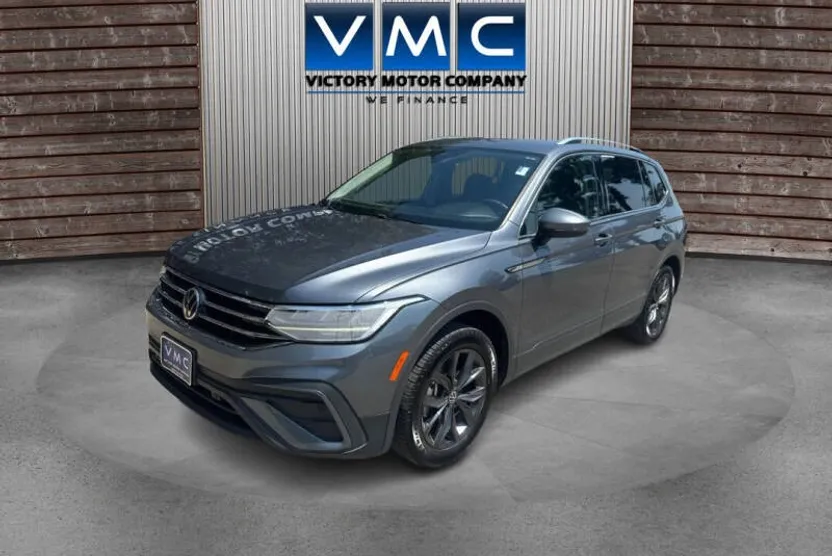2022 Volkswagen Tiguan SE photo 1