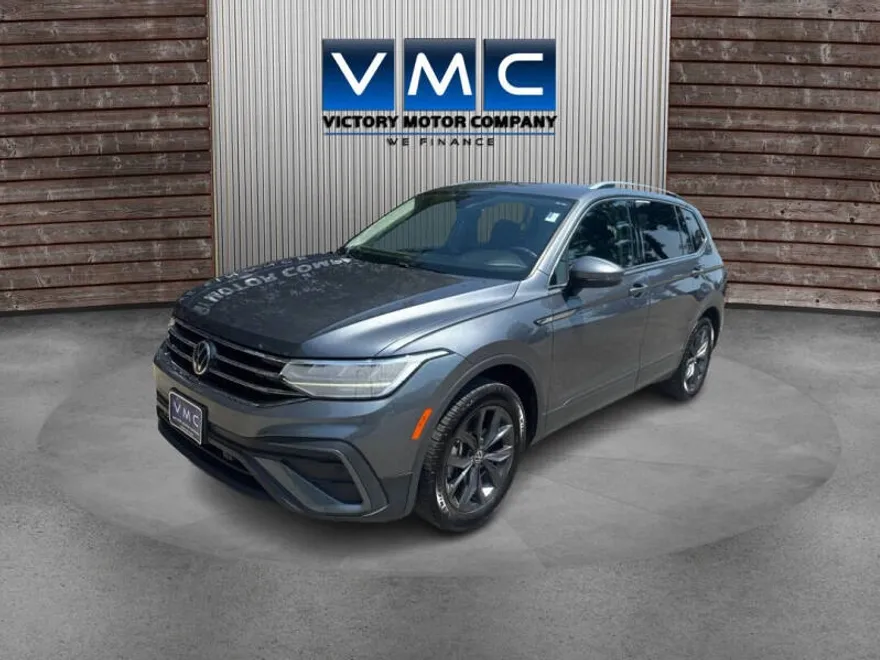 2022 Volkswagen Tiguan SE photo 1
