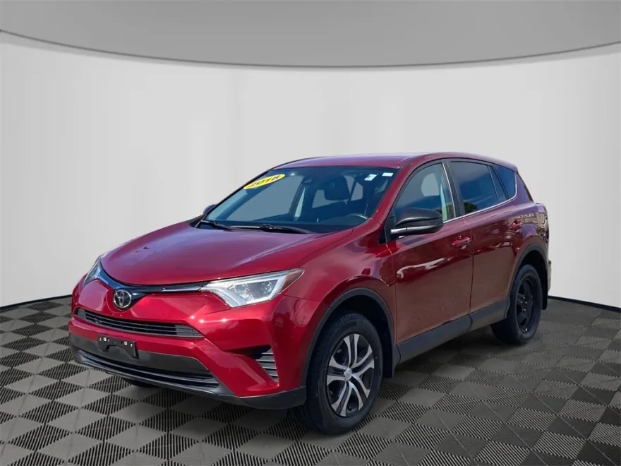 2018 Toyota RAV4 LE photo 1