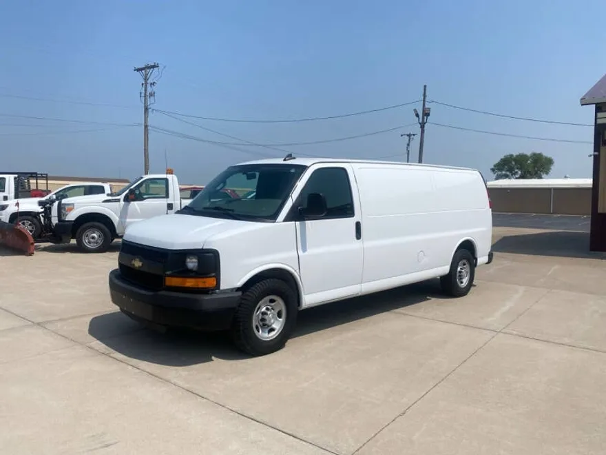 2016 Chevrolet Express 3500 Cargo Van photo 1