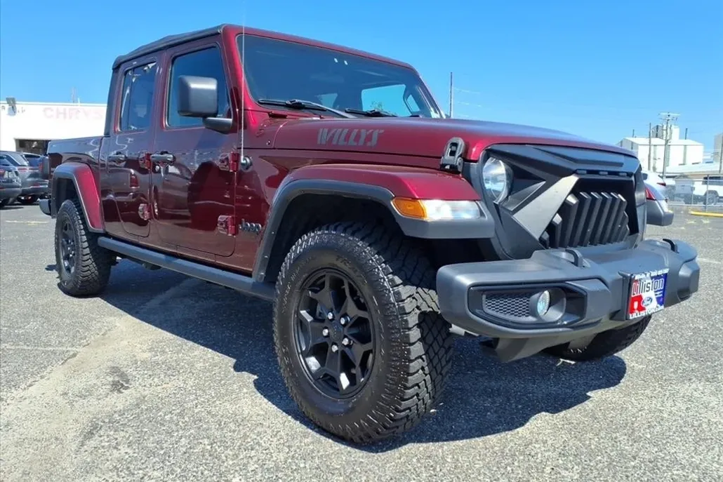 2021 Jeep Gladiator Willys Sport photo 1