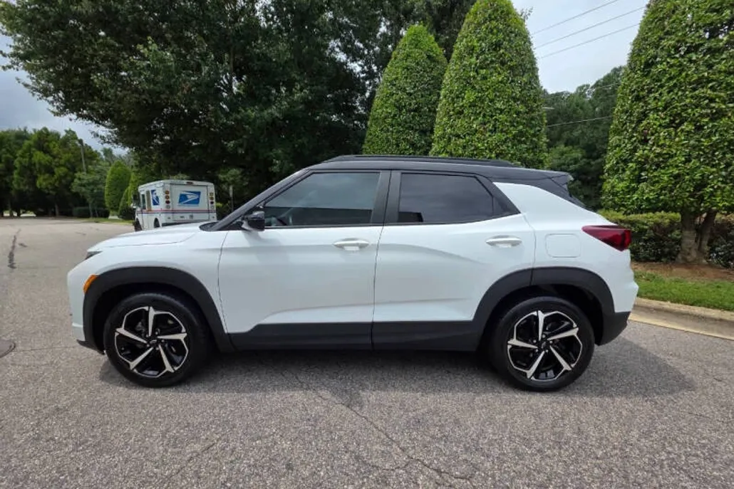2021 Chevrolet Trailblazer RS photo 1