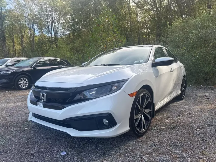 2019 Honda Civic Sport photo 2